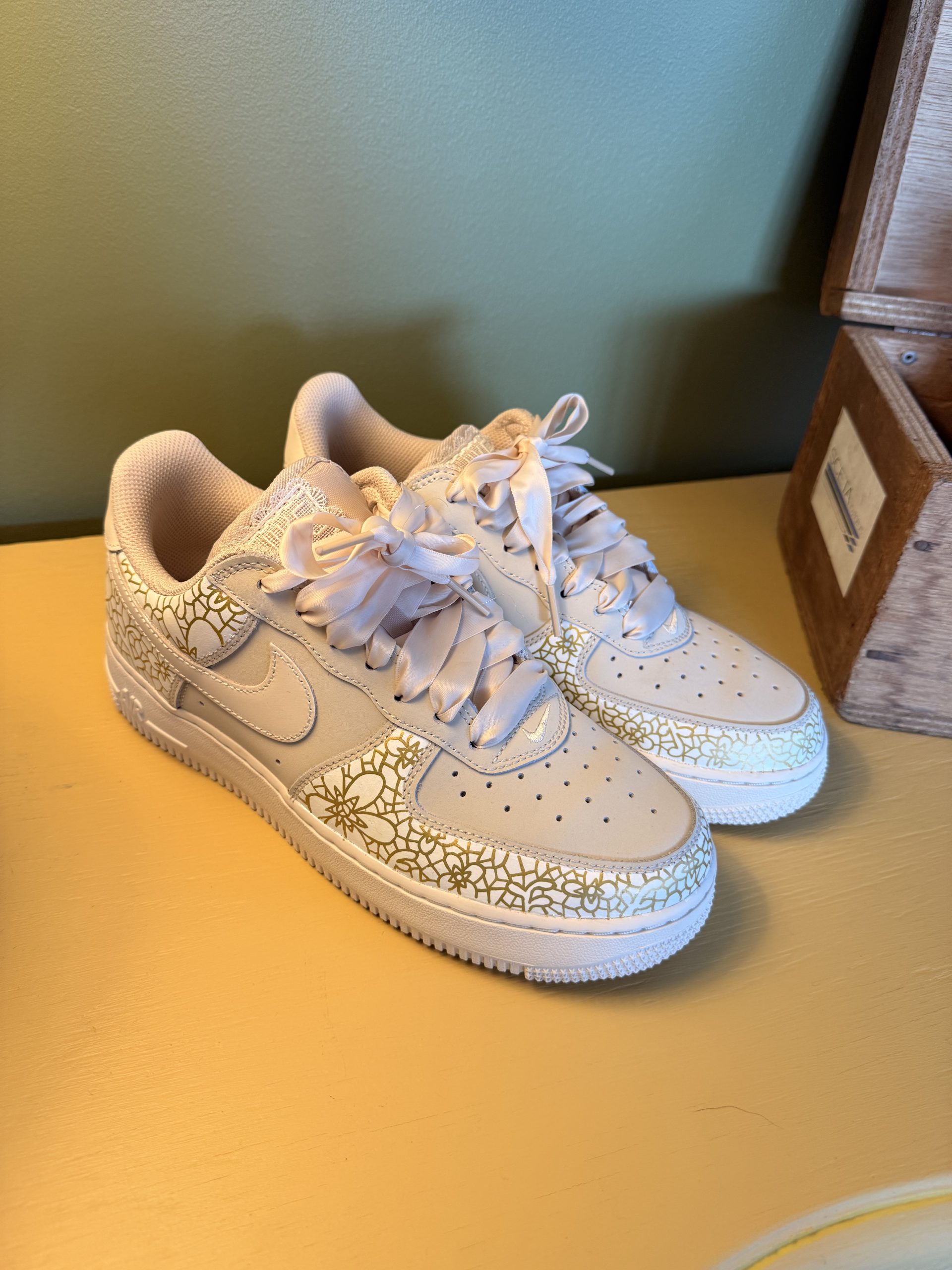 Air Force 1 capsule florale et or