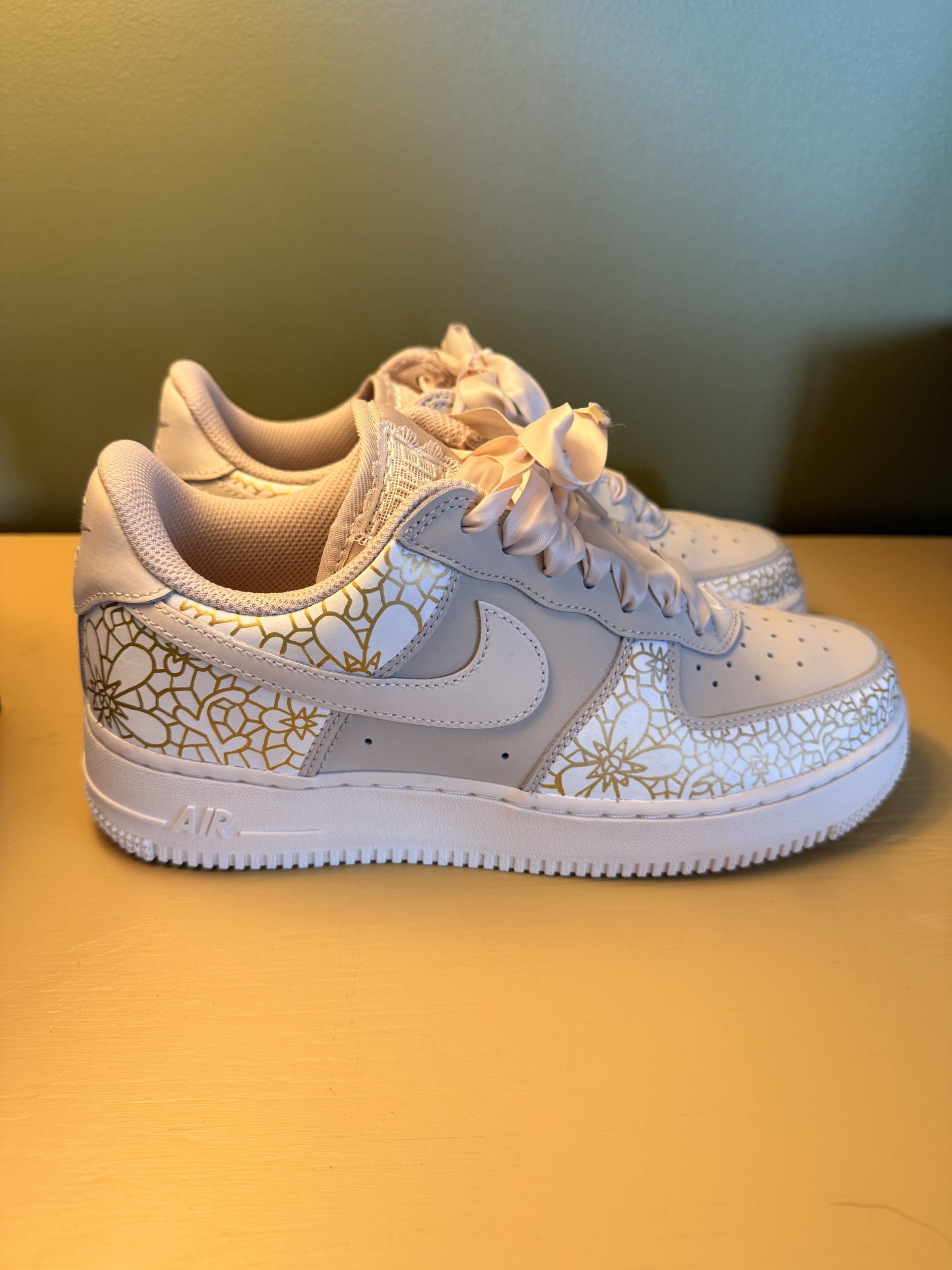 Air Force 1 capsule florale et or